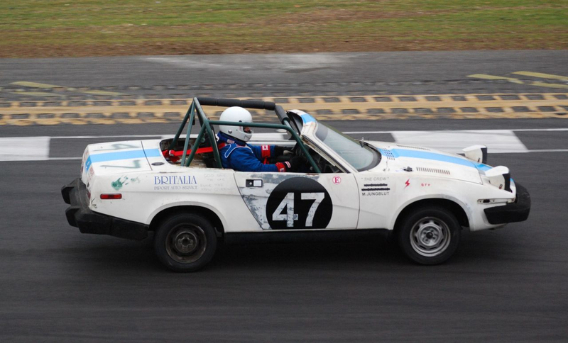 Illustration for article titled 24 Hours Of LeMons Arse Freeze-A-Palooza Über Gallery: British Steel